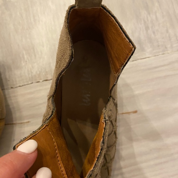 Booties - Picture 4 of 4